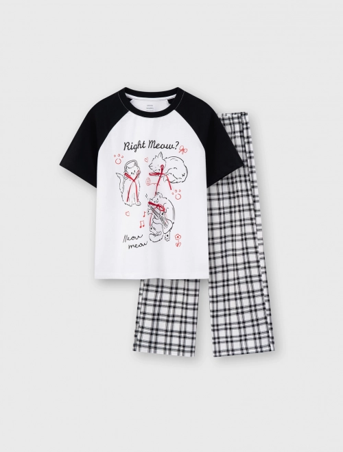 Bộ mặc nhà bé gái có hình in