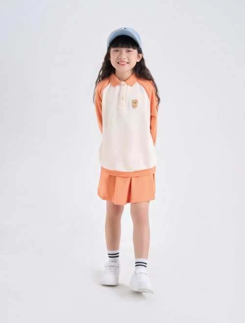 Bộ quần áo bé gái phối màu đính patch