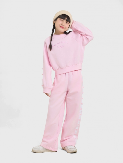 Bộ quần áo bé gái