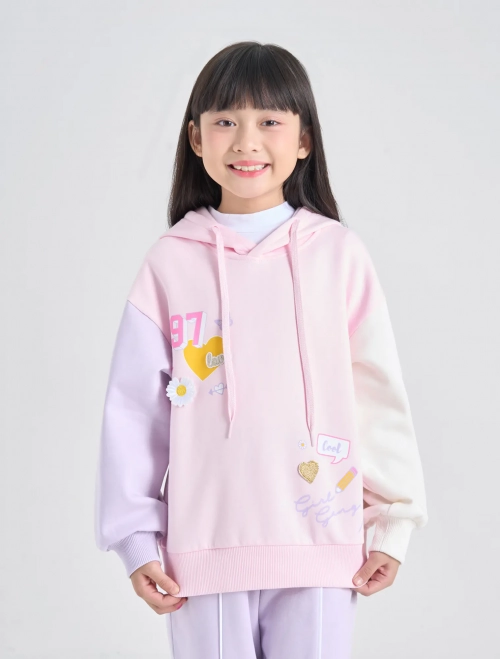 Áo nỉ bé gái đính patch trang trí