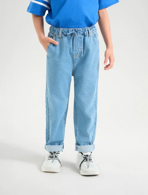 Quần jeans bé trai