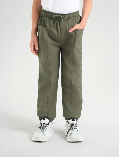 Quần khaki bé trai