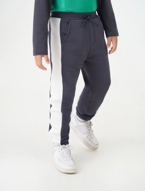 Quần nỉ bé trai