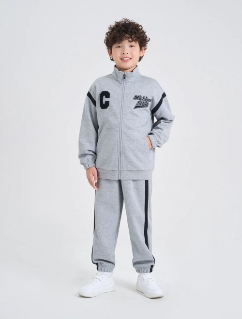 Bộ quần áo nỉ bé trai đính patch trang trí