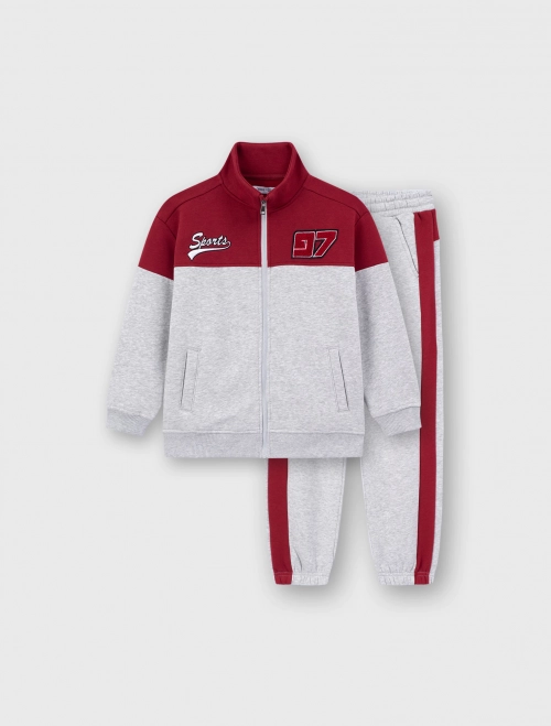 Bộ quần áo bé trai