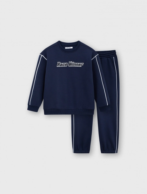 Bộ quần áo bé trai