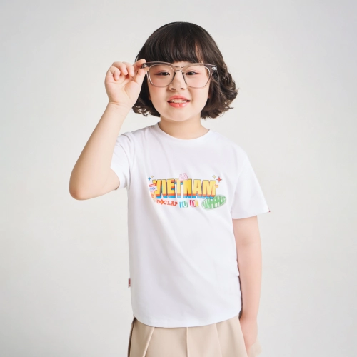 Áo phông trẻ em Việt Nam typo dáng rộng