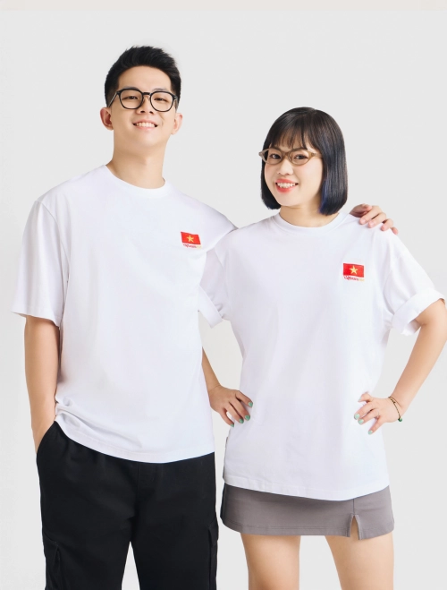 Áo phông unisex người lớn thêu họa tiết Cờ đỏ Sao Vàng