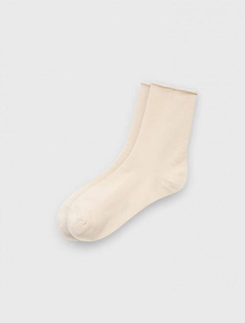 Tất nữ cổ cao kháng khuẩn