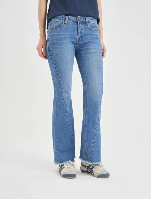 Quần jeans nữ ống loe