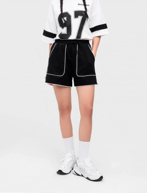 Quần soóc nữ có chun vạch kẻ