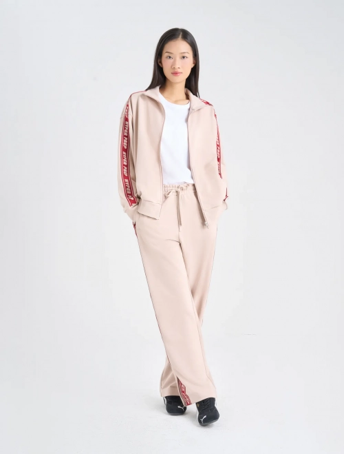 Bộ quần áo nỉ nữ