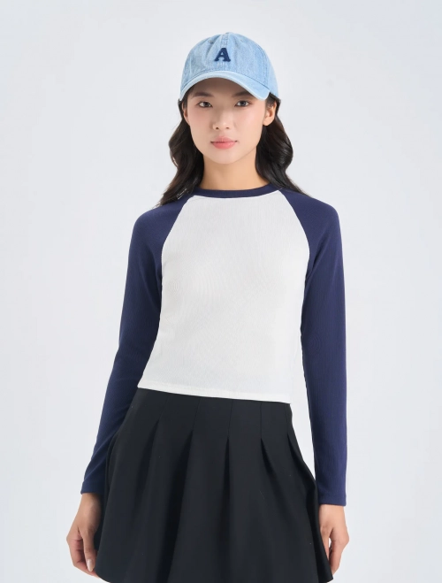 Áo phông nữ dài tay raglan dáng crop