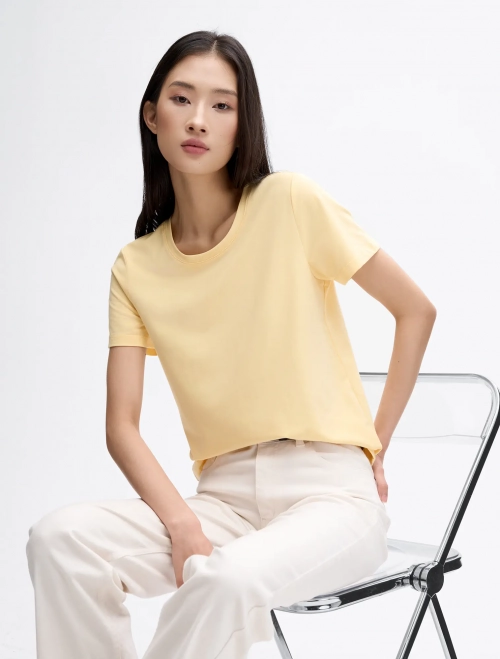 Áo phông nữ cổ tròn