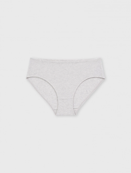 Quần lót tam giác nữ dáng bikini