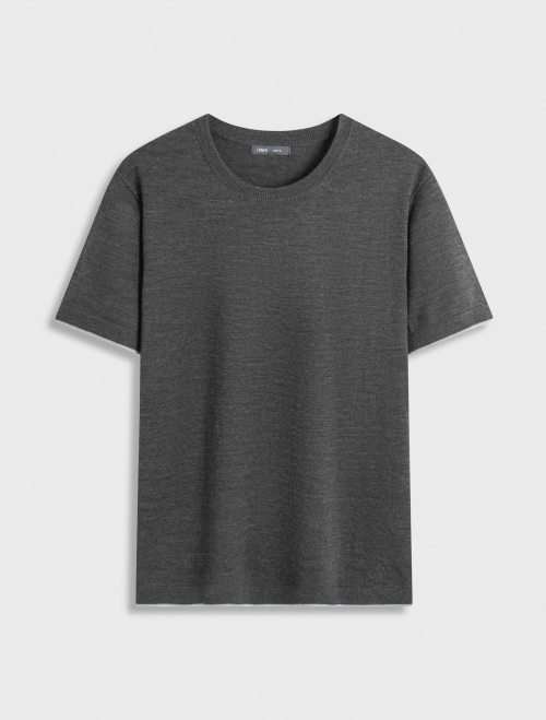 Áo len nam cộc tay dáng suông