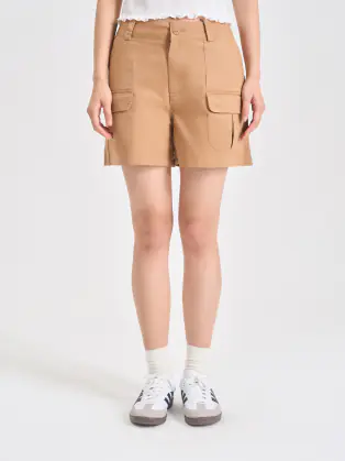 Quần short khaki