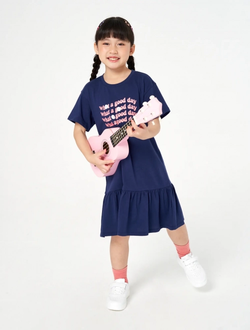 Váy liền bé gái cotton cổ tròn tra bo cộc tay dáng đuôi cá