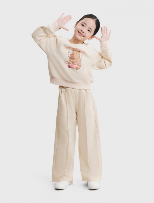 Bộ quần áo bé gái