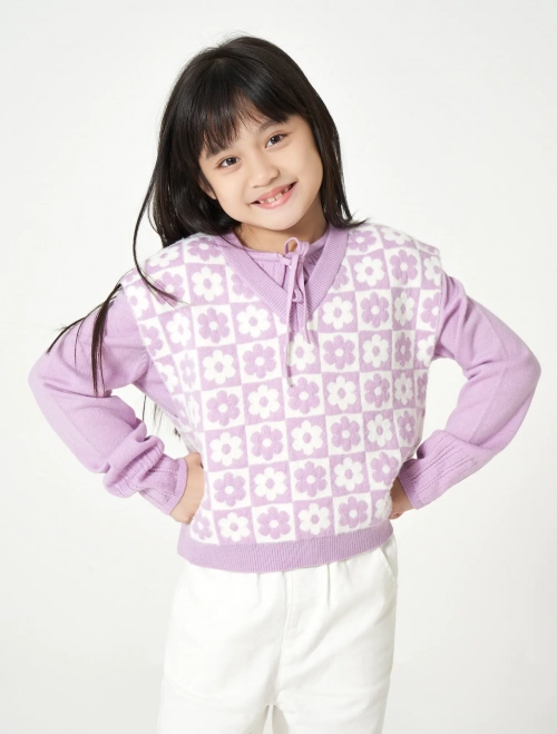 Áo gilet len bé gái cổ tim