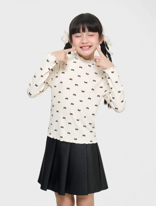 Áo phông dài tay bé gái cổ lửng