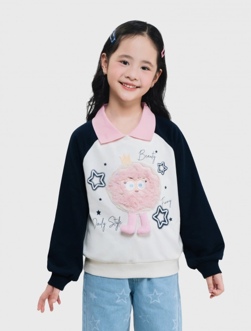 Áo nỉ bé gái có đính patch trang trí