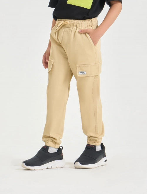 Quần khaki bé trai dáng jogger cạp chun