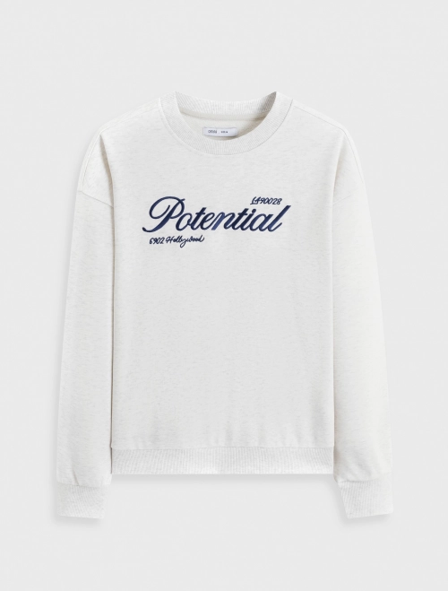 Áo nỉ nữ có hình in