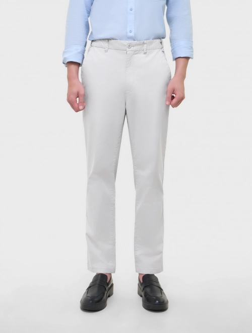 Quần khaki nam dáng ôm